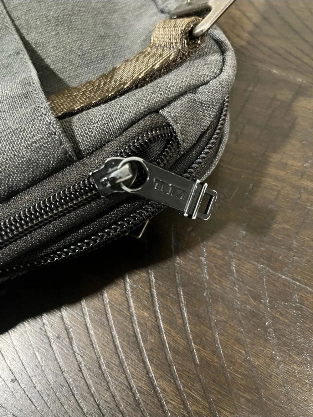 Tumi Alpha Bravo Annapolis Shoulder Bag Business Casual Leather Luxury Premium